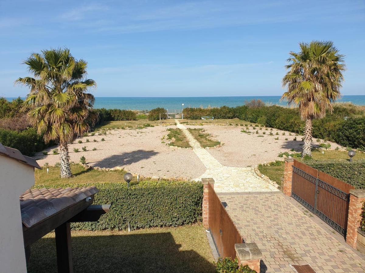 Villa Amare Campofelice Di Roccella Luaran gambar